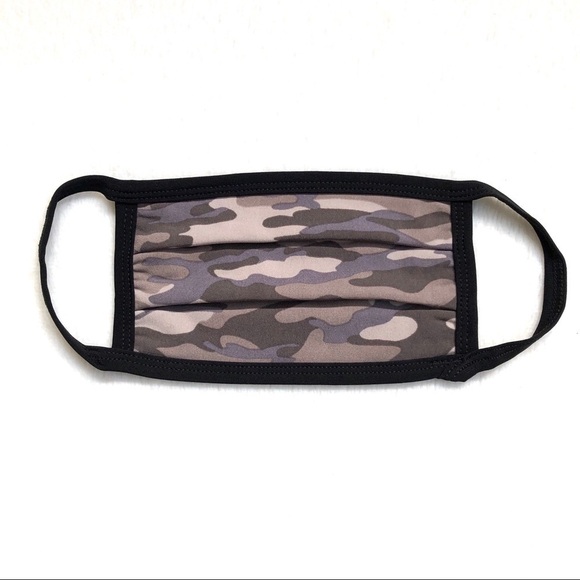 🔴 5 for $10 ONE Zenana Camouflage Print Cotton Face Mask - Picture 3 of 7